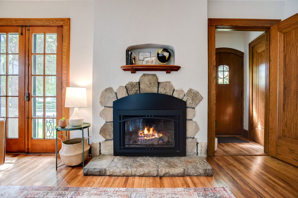 Majestic gas fireplace insert   after