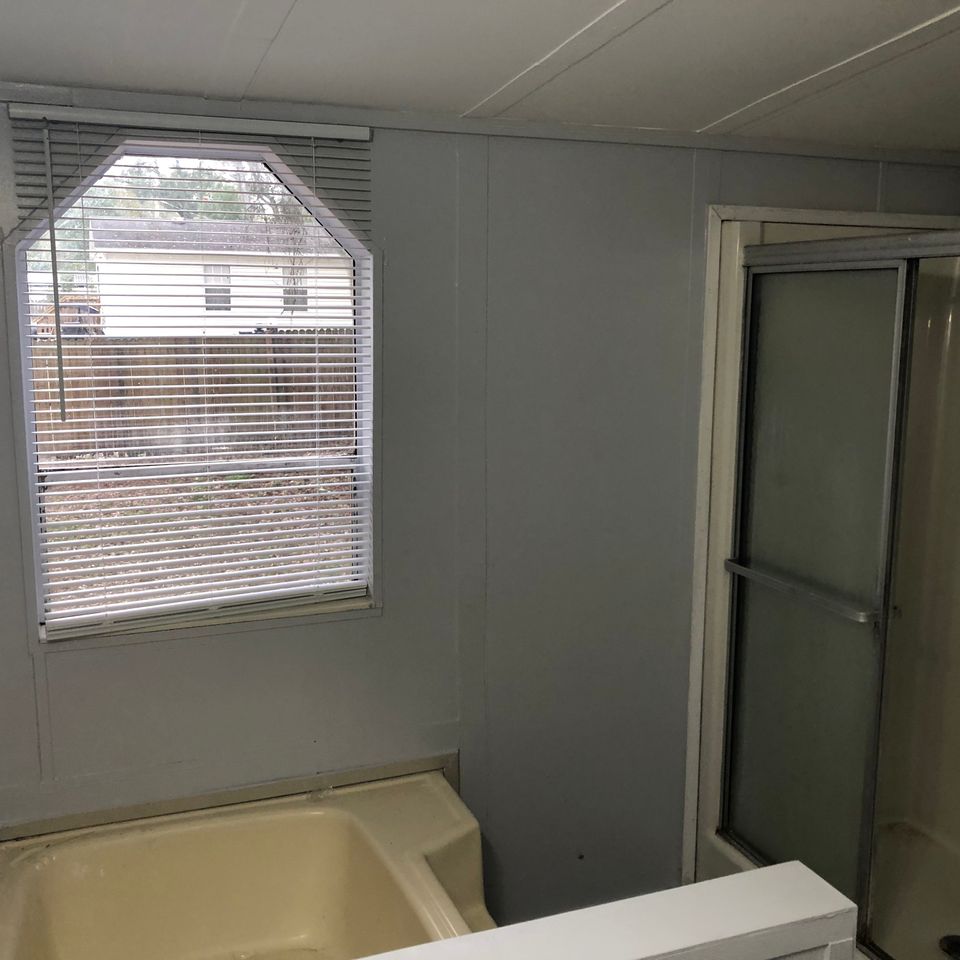 8600 master bath tub