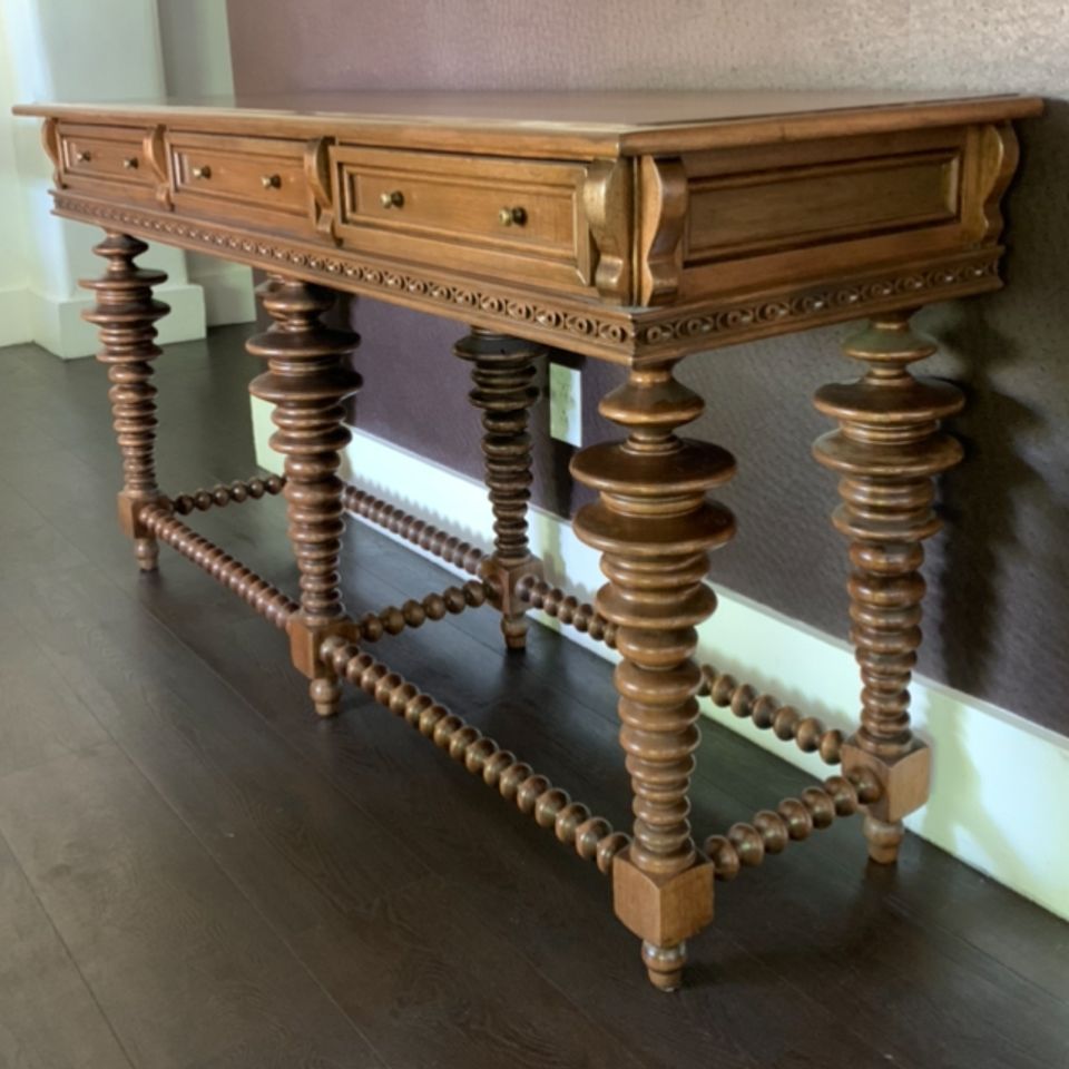 Furniture 11
