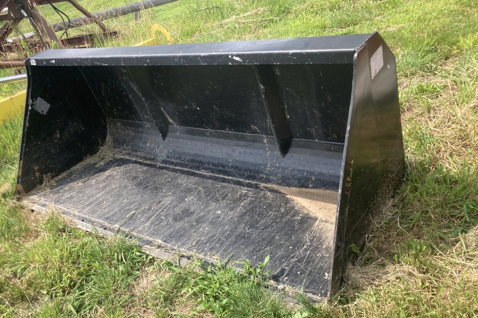 Bucket side