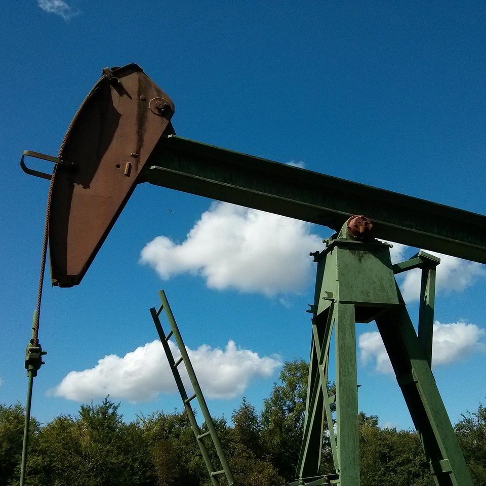 Oil g2a2a7c473 1920