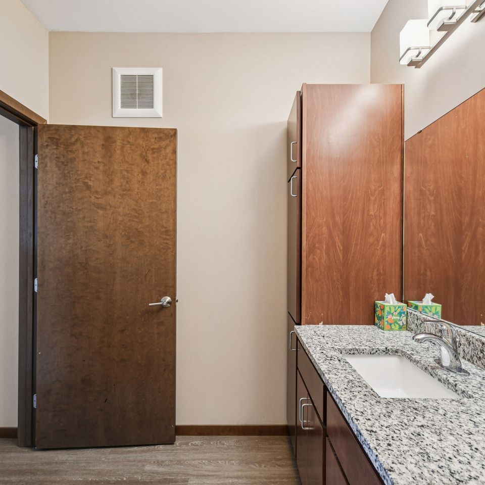 28 web or mls old hudson rd unit 106 028