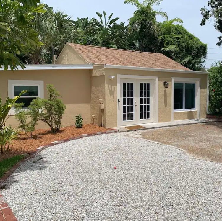 Courtyard bungalow