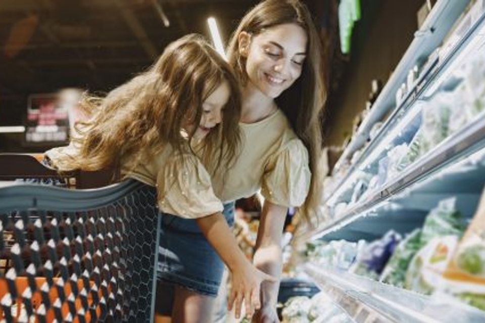 Motherdaughtergrocery2 480x284