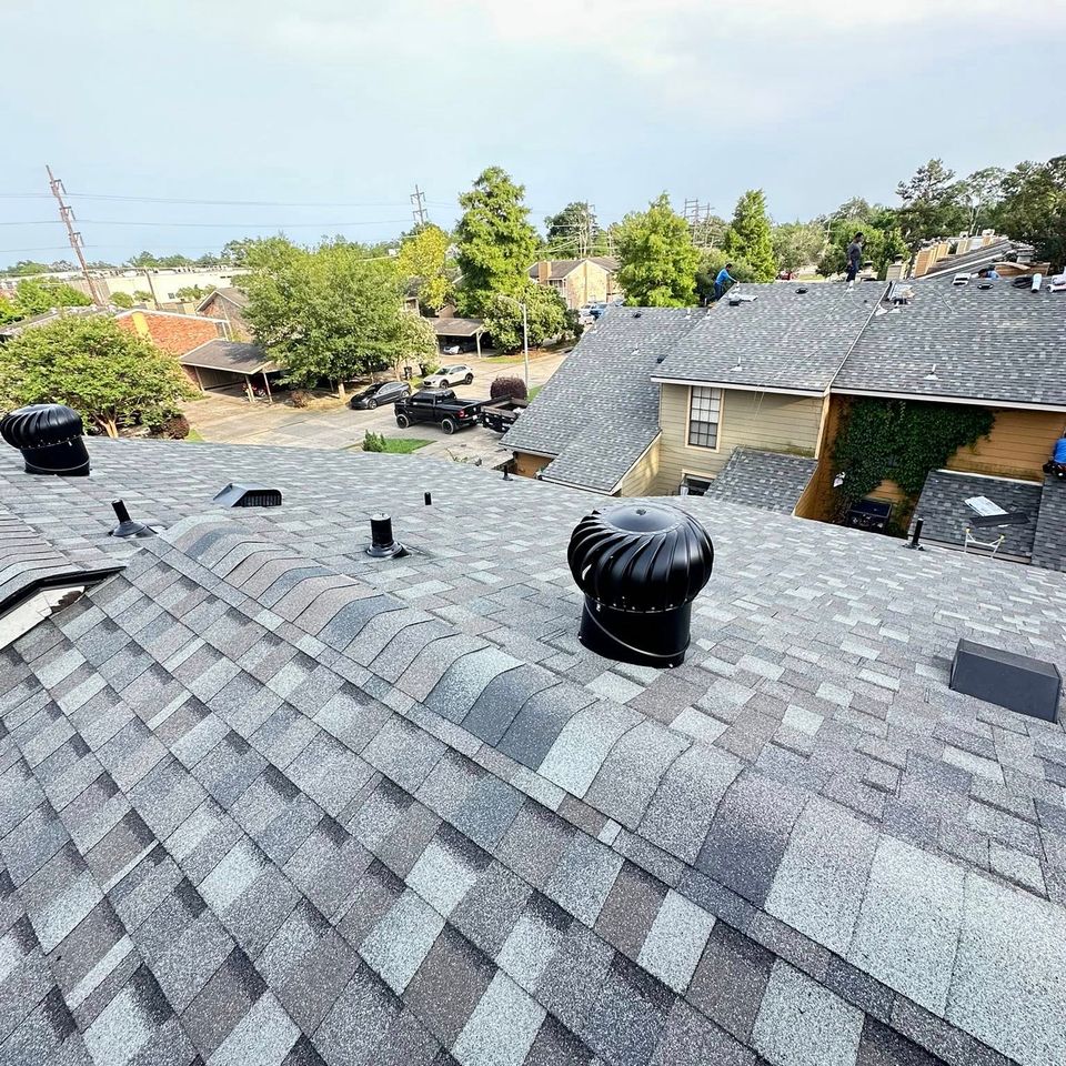 Multi unit apartment complex roof replacement in Baton Rouge