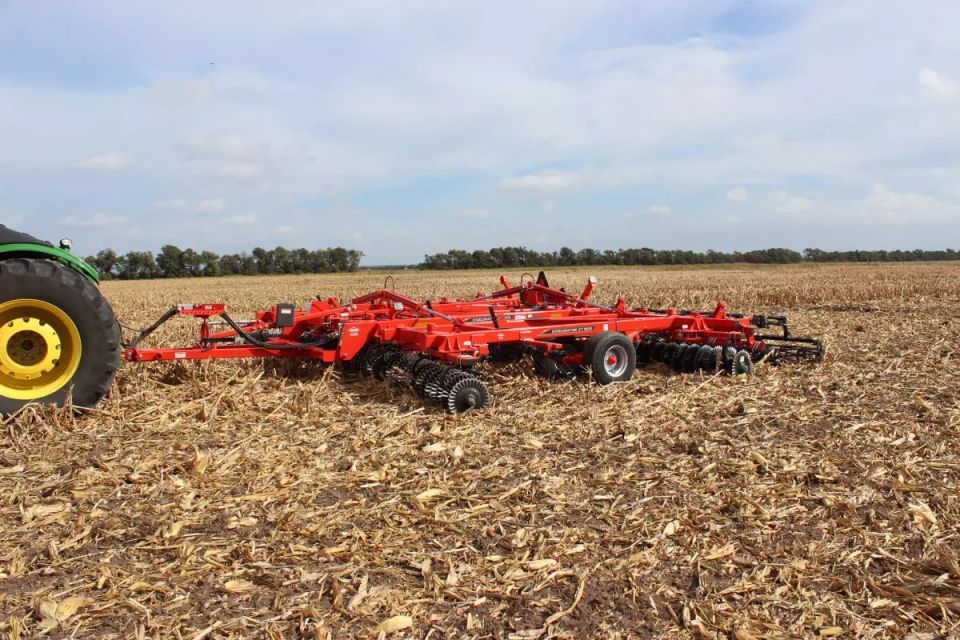 Exceleratorxt8010 action03.jpg