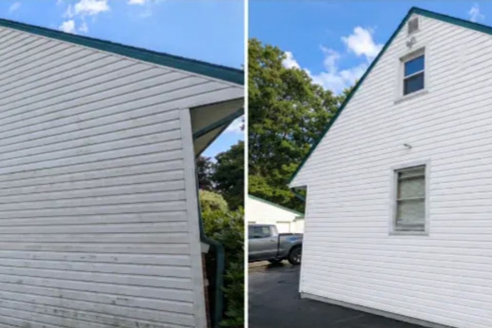 Before-and-after photos of white house siding with dirt and discoloration removed.