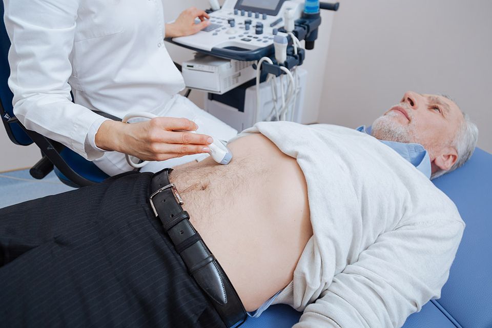 Vascular ultrasound of abdominal aortic aneurysm