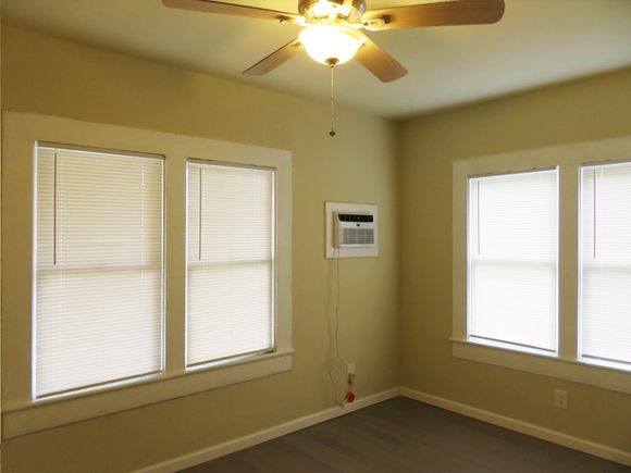 03corner bedroom