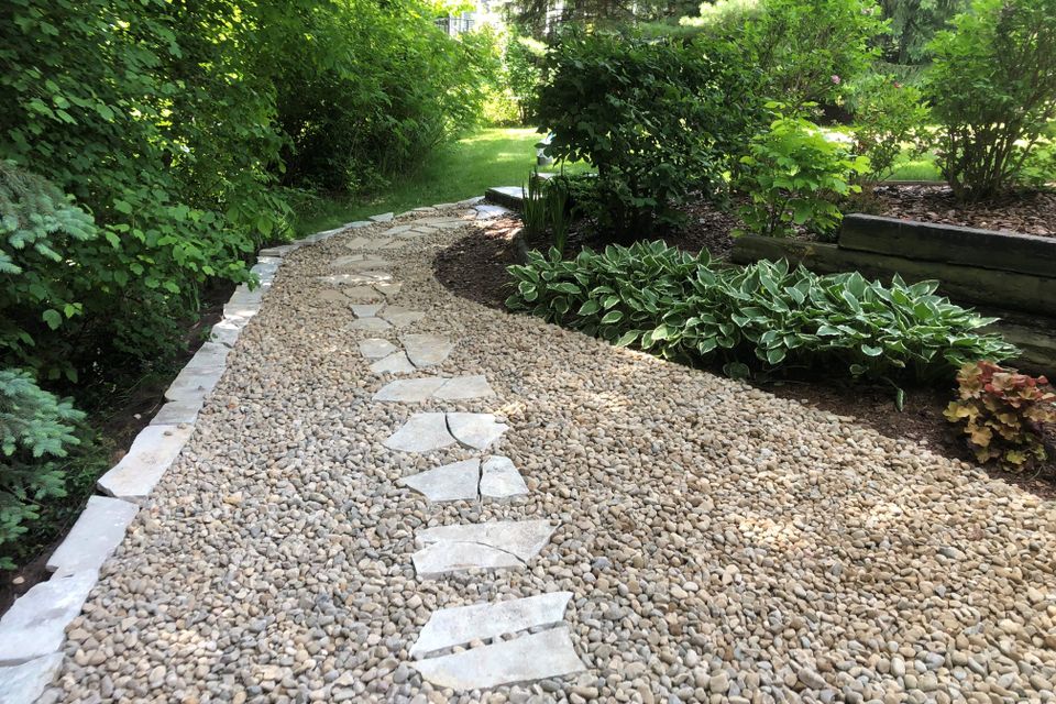 Gravel patio  3 min