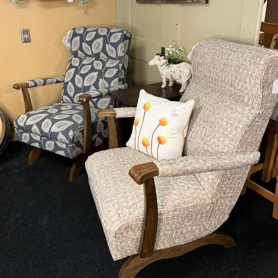 Heirloom Furniture & Gifts custom Amish chairs