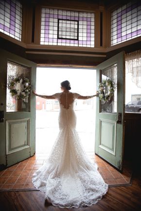 Bride open doors