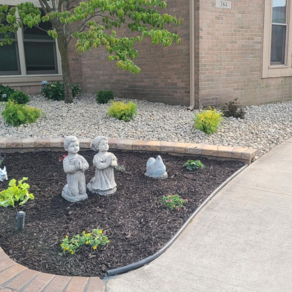 Beautiful retaining wall work done by Vic's Landscaping