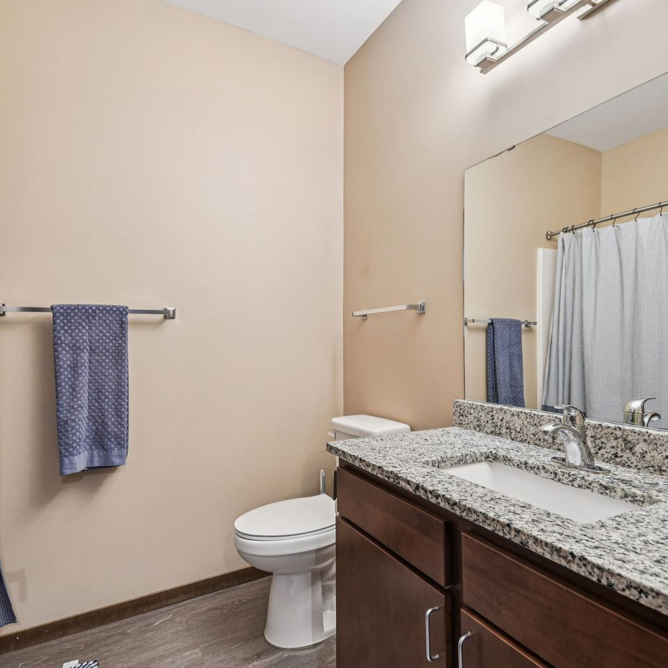 21 web or mls old hudson rd unit 106 021