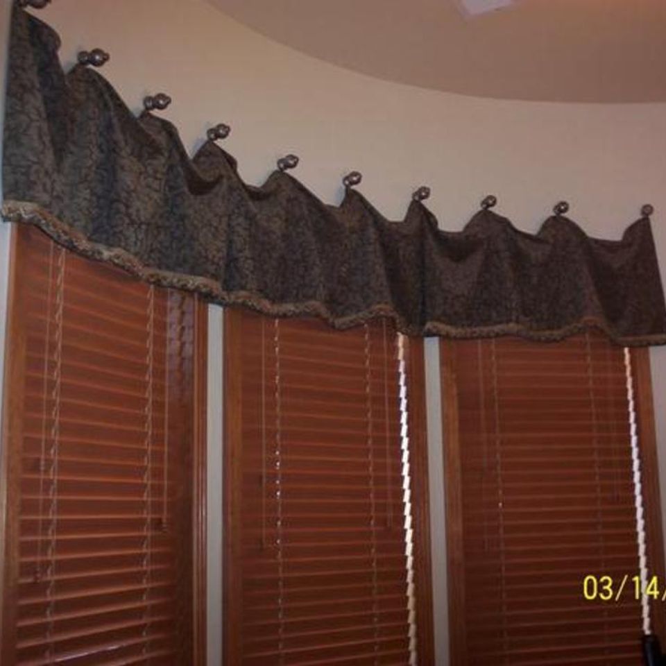 Valance1420121127 6611 1e7v2p6 0
