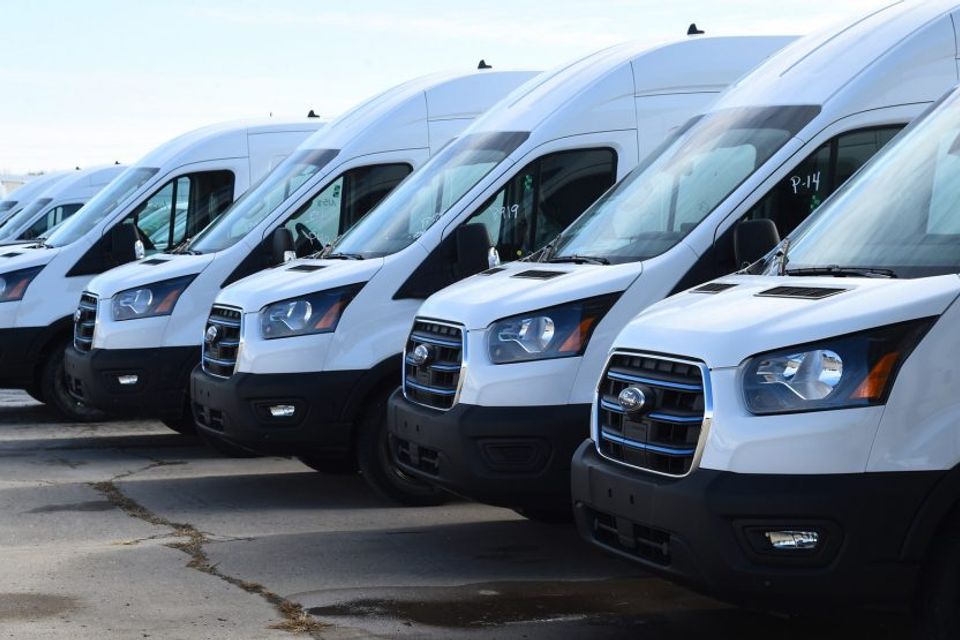 Commercial fleet vehicle maintenance and repair services in Houston, Texas.