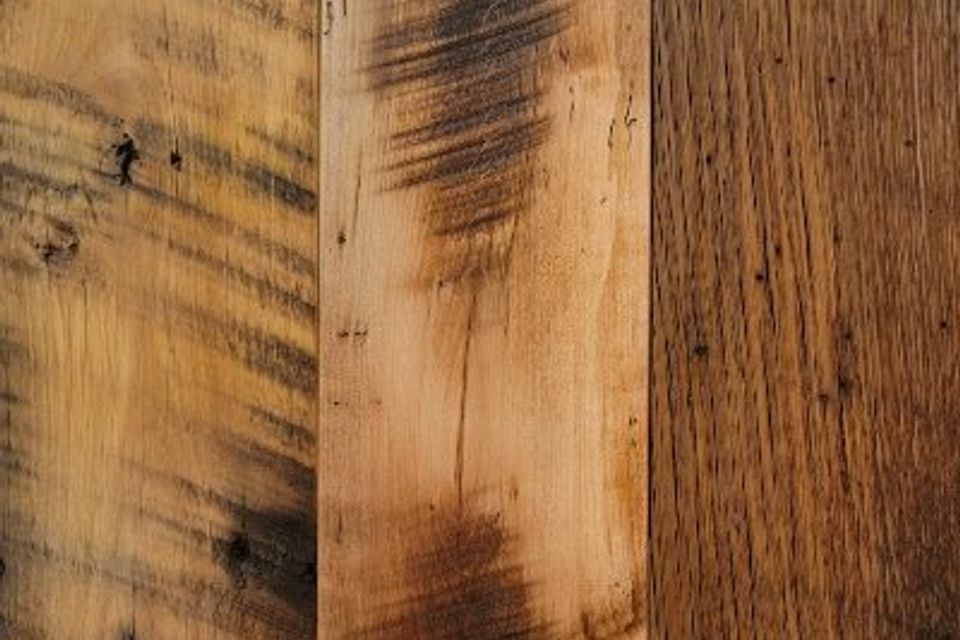 Reclaimed barnwood plank