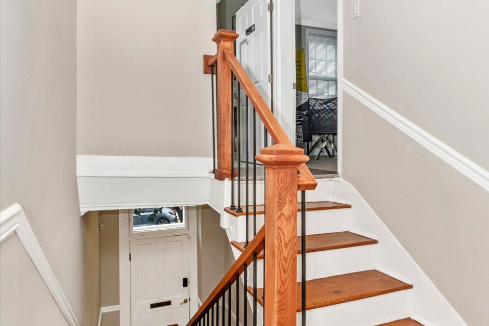 Upper floors stairs
