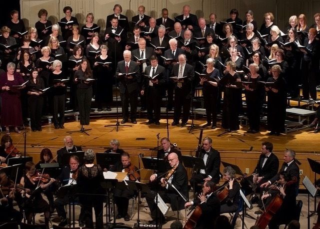 Chorus and orchestra cropped2019
