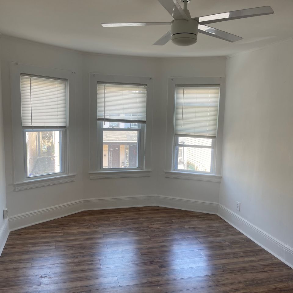 70370605070  d78aa20e af72 4769 8c45 1f4a35fa3c3f