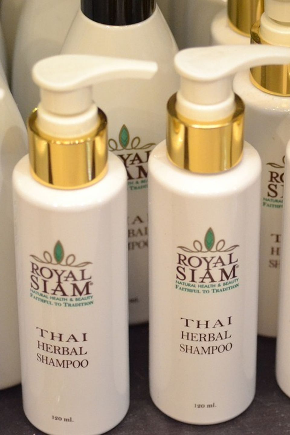 Thai shampoo 353536 960 72020180620 30853 98k1uz