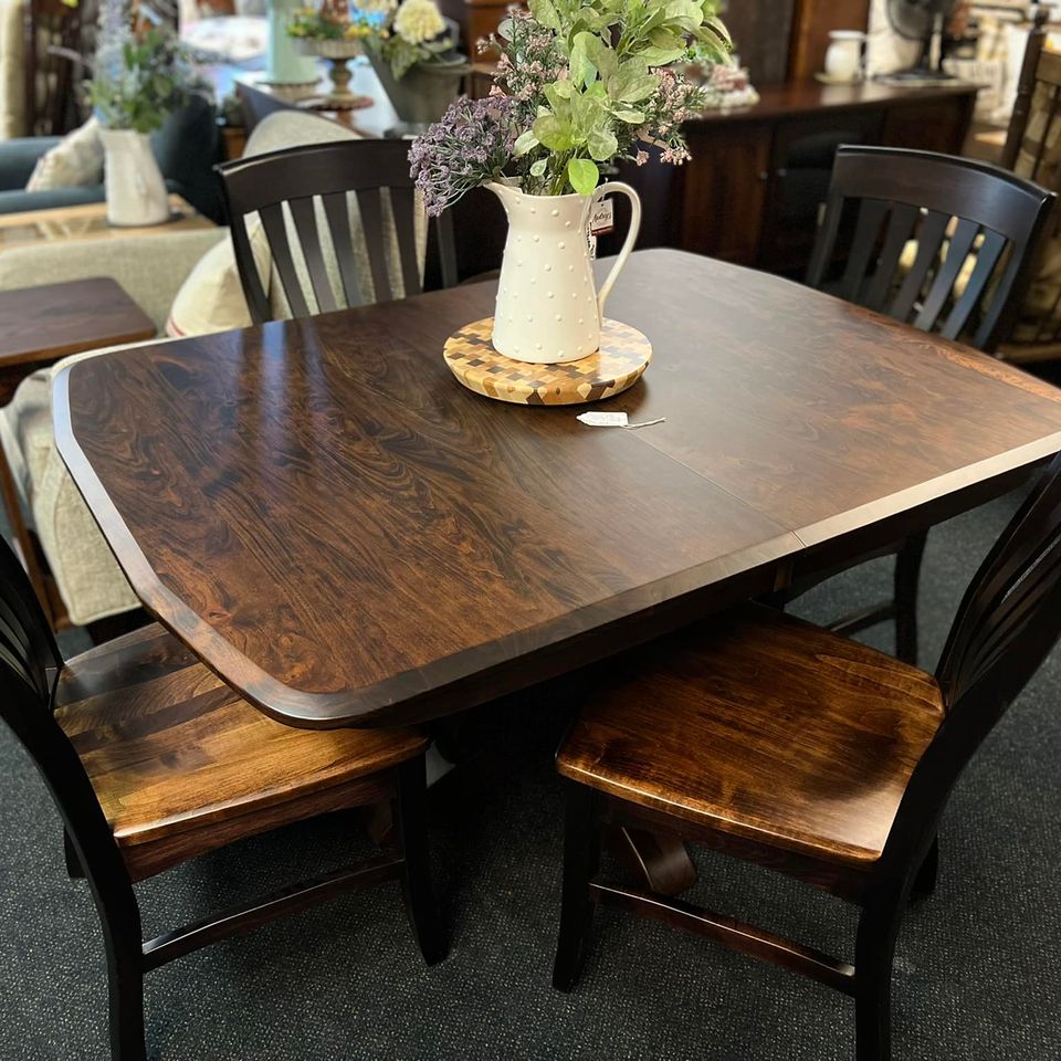 Heirloom Furniture & Gifts custom Amish dining room set
