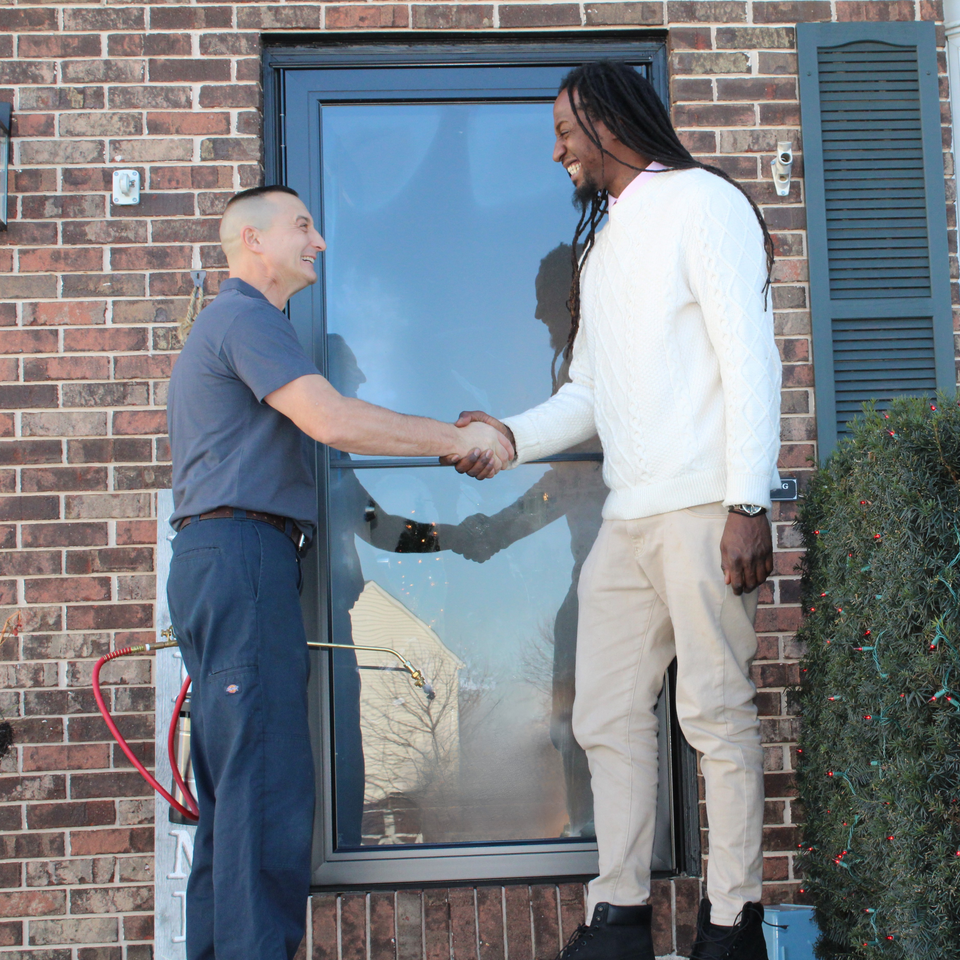 Happy Customer with Dave from Lanser Pest Solutions