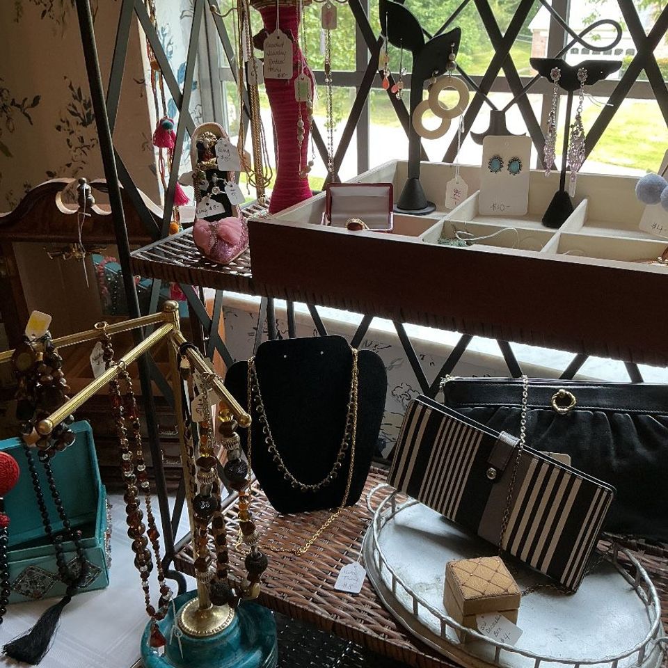 Larrison estate sales woodfield cincinnati050
