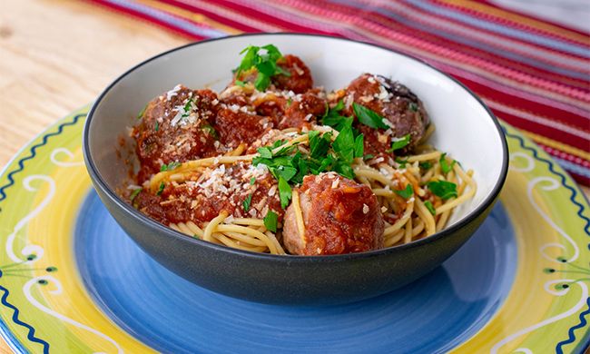 16394 vid turkey and beef meatballs with whole wheat spaghetti detailintro