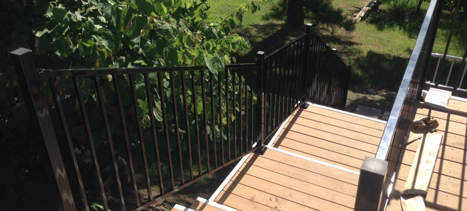 Midland vinyl fence   deck company   tulsa and coweta  oklahoma   vinyl metal wood fence sales and installation   outdoor living  railing   black metal railing on deck  stairs20170611 19126 1895auu