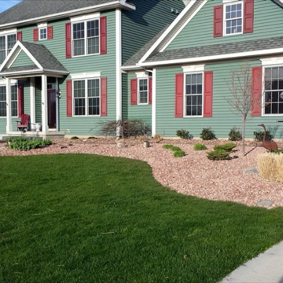 Mulch and landscape20180508 27419 1rjjton