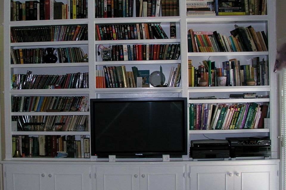 Built in contemporary white
