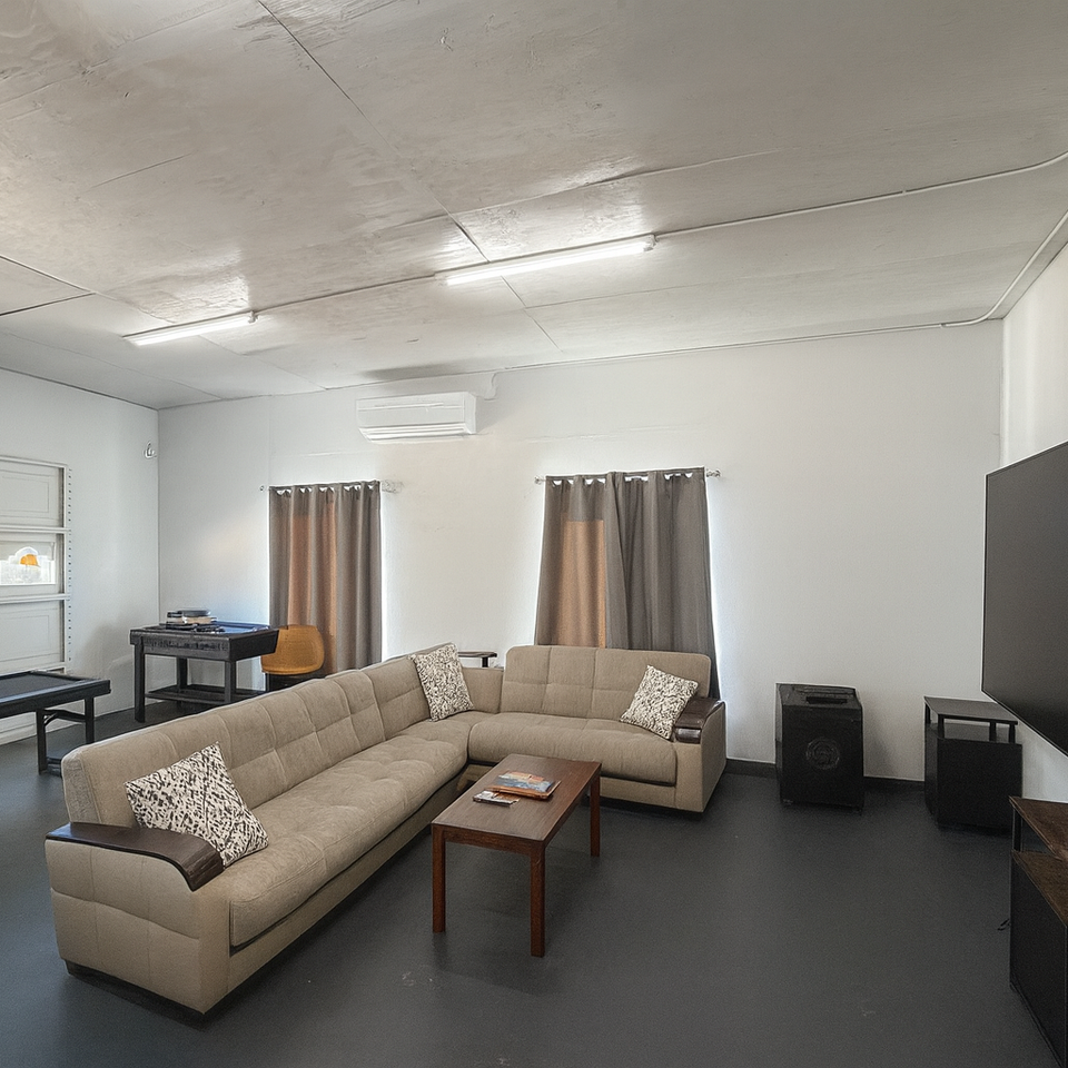 Lounge and game room