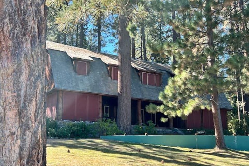 Lucky Baldwin dance hall on the shore of Lake Tahoe 