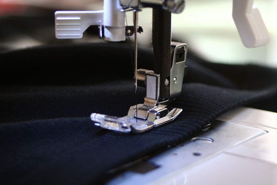 Sewing Machine clothing repair hemming