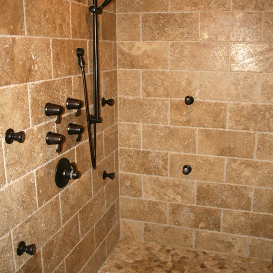 Shower23l bath remodel travertine stone tile custom shower20160928 1938 10aic2e