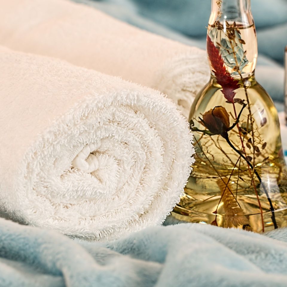 Massage therapy g81b02b7f6 1920