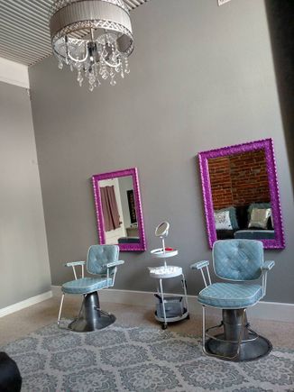 Beauty salon in bridal suite