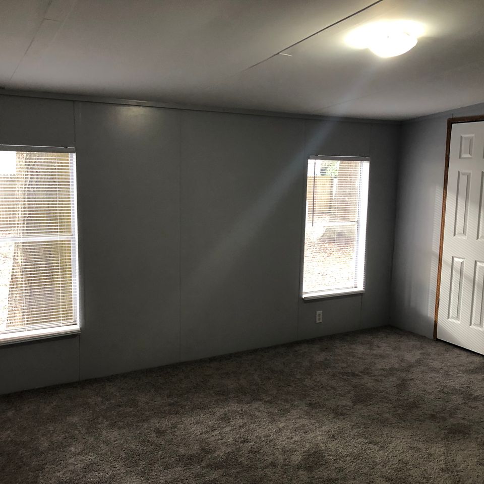 8600 master bed window