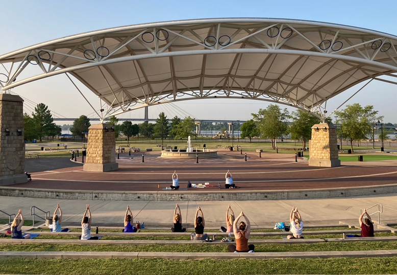Yoga amphitheater