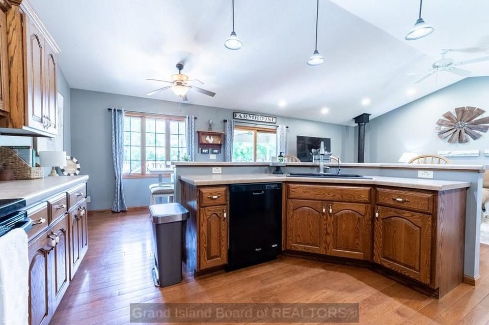 817 esther st fullerton ne a 7