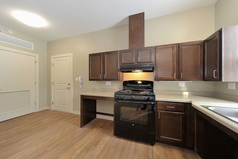 Leavitt avenue apartments (2)