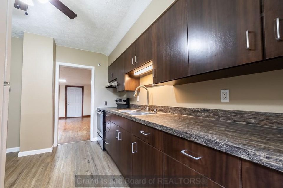1824 w 10th st grand island a 5