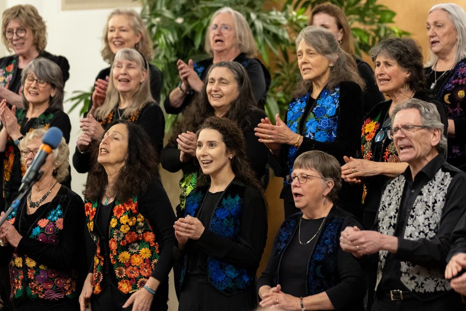 Nov 22 halalisa singers