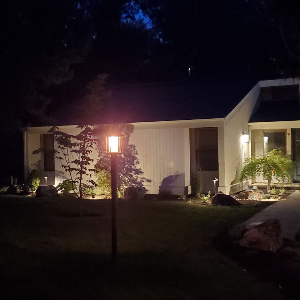 Front yard landscape lighting in boise id