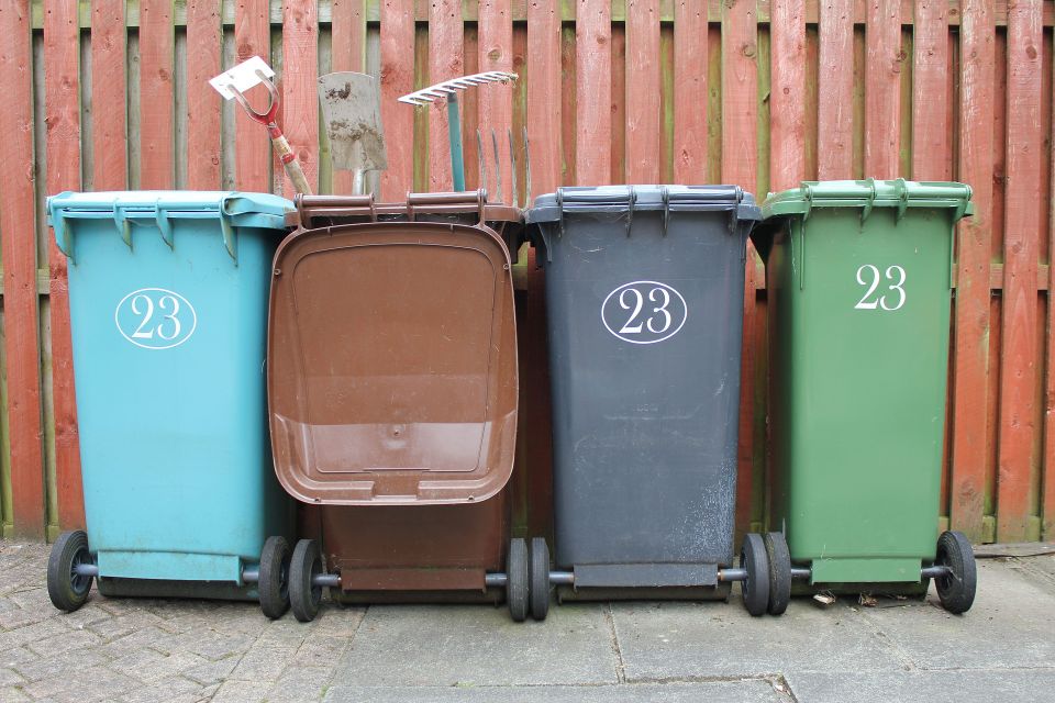 Wheelie bin gccf0cf7c7 1920