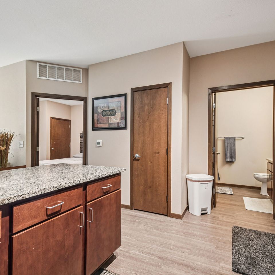 9 web or mls old hudson rd unit 106 009