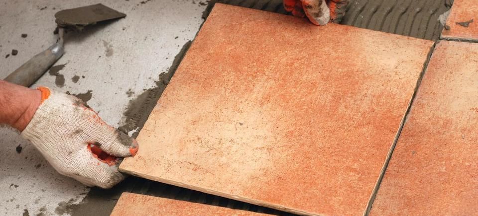 Istock 6844398 man laying tile flooring s4x3.jpg.rend.hgtvcom.1280.96020160409 26592 pvtb22