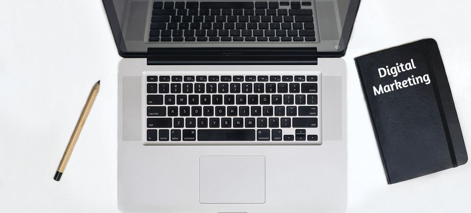 Digital marketing computer laptop   black notebook.622532 1280.retouched