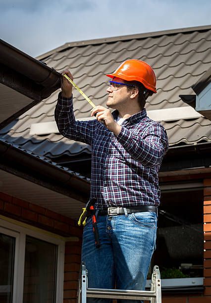 Roofing inspector